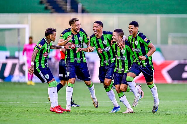 América-MG vence Cruzeiro nos pênaltis e avança à final do Campeonato Mineiro 2025
