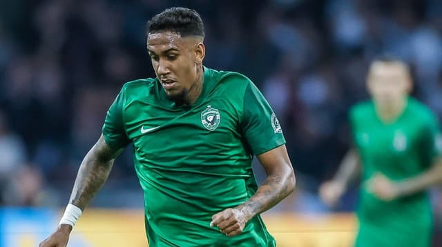 Botafogo se acerta com ex-Santos e Vasco, que estava na Bulgária