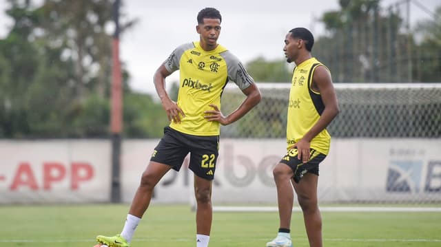 Reviravolta: atacante volta atrás e ‘mela’ negociação do Flamengo