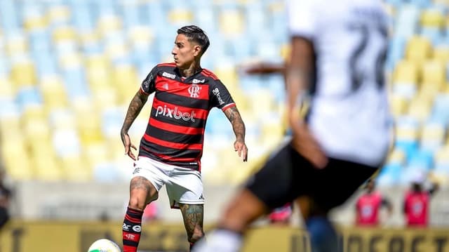 Flamengo prepara nova proposta de renovação por volante