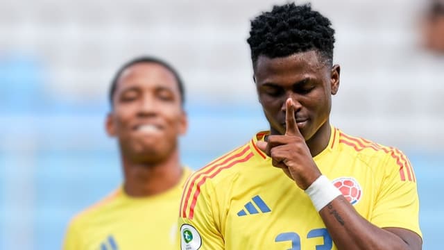 Vasco bate o martelo em negócio por Neiser Villarreal