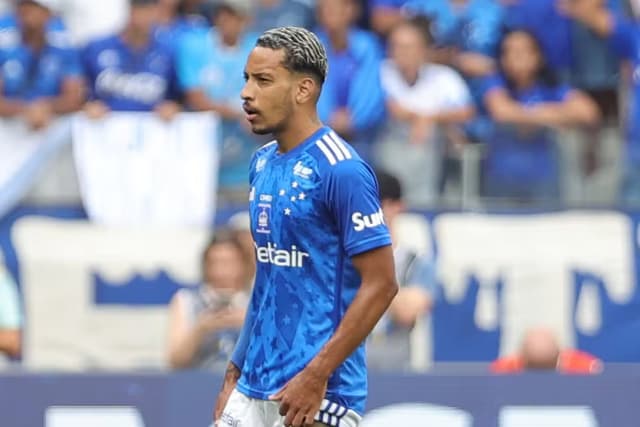 Matheus Pereira fala sobre vaias e reforça desejo de voltar à Europa