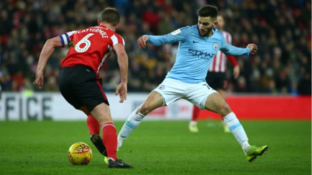 Vasco oficializa contratação de atacante ex-Manchester City