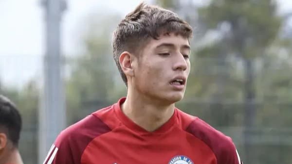 Iván Román chega a Belo Horizonte para assinar com o Atlético