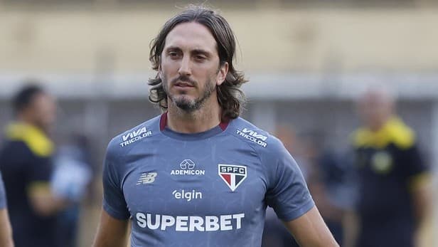 Do drama ao alívio: São Paulo resolve ‘carência’ na lateral esquerda com reforços competitivos