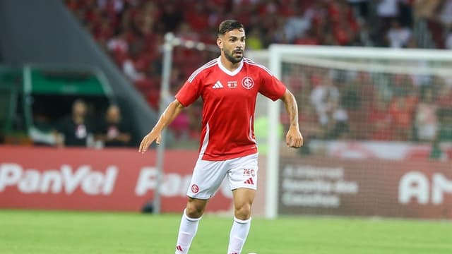 Bruno Henrique valoriza apoio da torcida e diz que Inter está focado por título
