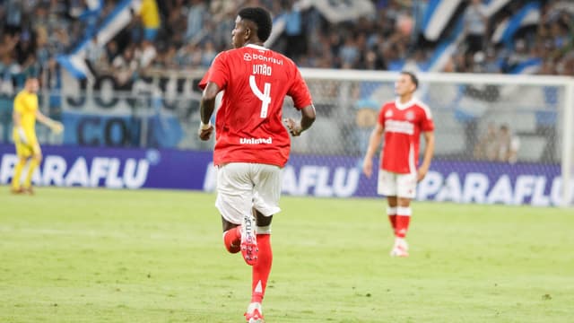 Vitão, do Inter, abre o jogo sobre ofertas de Flamengo e Palmeiras