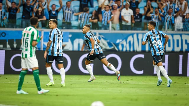 Grêmio dá novo passo para renovar com ‘estrela’; veja quem