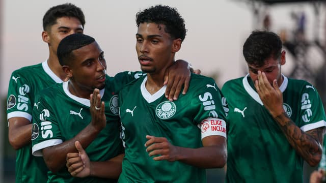 Atacante do Palmeiras desabafa após ato racista na Libertadores