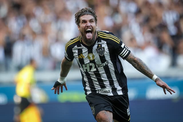 Atlético-MG goleia América no Mineirão e abre vantagem na final do Campeonato Mineiro