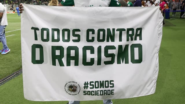 Palmeiras e São Paulo fazem ações antirracistas antes de semi