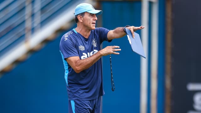 Quinteros, do Grêmio, leva punição por briga contra o Juventude