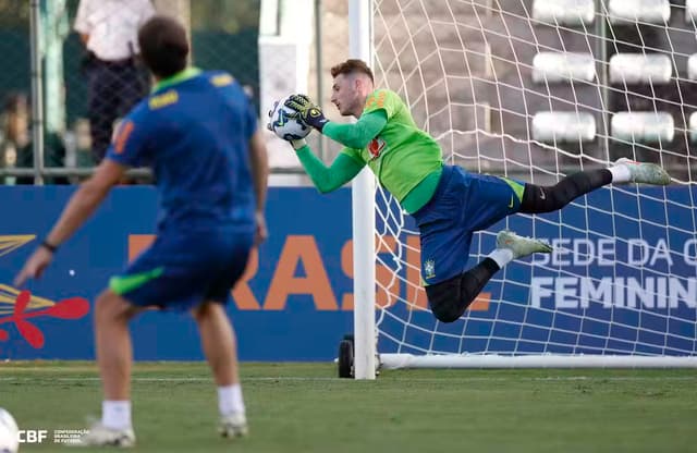 Bento afirma estar pronto para clássico contra Argentina