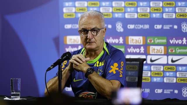 Acordo entre Corinthians e treinador incomoda o Santos; entenda