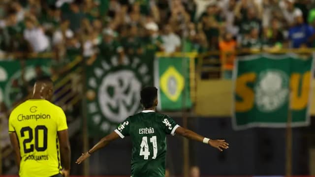 Autor de dois gols, Estêvão vê Palmeiras resiliente e celebra vaga na semi do Paulista: “Muito feliz”