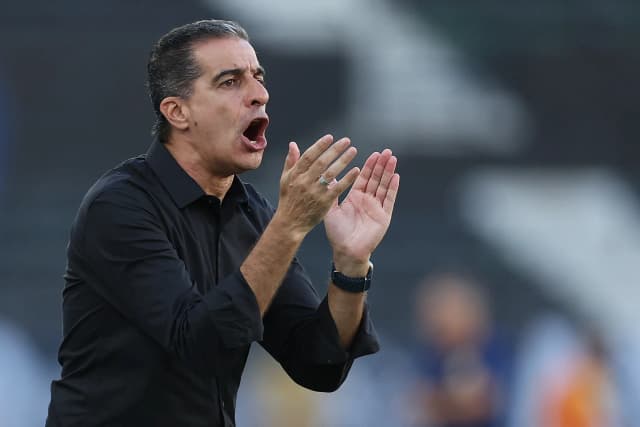Renato Paiva elogia atuação do Botafogo em amistoso