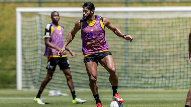 Hulk volta a treinar com bola e pode jogar a final do Mineiro; veja