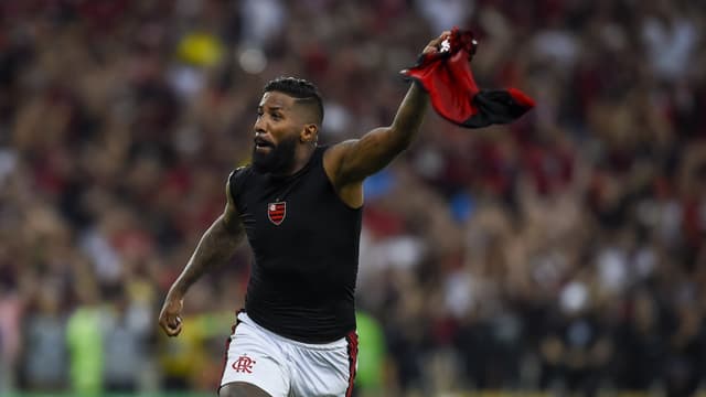 Rodinei volta a ser pauta no Flamengo em coletiva de imprensa