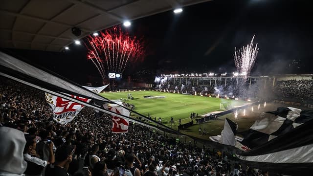 Vasco bate o martelo e ‘abandona’ São Januário pelo Brasileirão