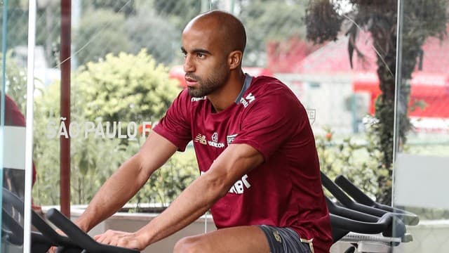 Lucas não vai jogar pelo São Paulo e Zubeldía está ciente