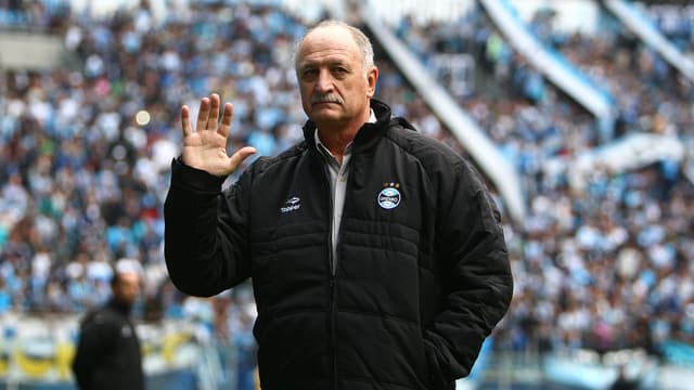 Sem Quinteros, Felipão volta a ser pauta no Grêmio; entenda