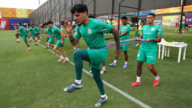 Gómez de volta e Veiga fora: Veja escalação do Palmeiras