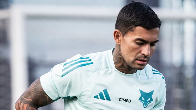Dudu questiona técnico do Cruzeiro após nova derrota na Sula