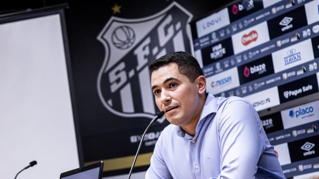 Santos ‘efetivou’ treinador em meio à procura por substituto; saiba mais