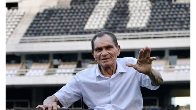 Manga, ídolo do Botafogo, Inter e Seleção, morre aos 87 anos