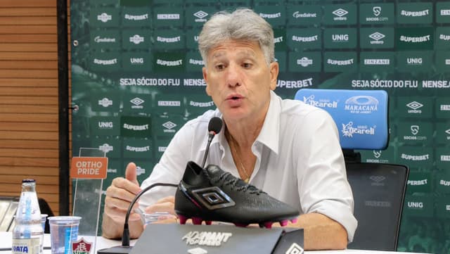 Renato Gaúcho critica nível do futebol brasileiro: “por baixo”