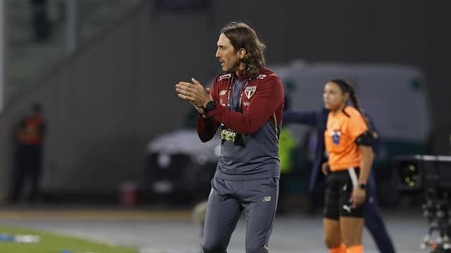 São Paulo atualiza caso de atleta diagnosticado com doença grave
