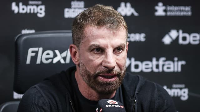 Vasco vai anunciar novo treinador? Acerto está por detalhes