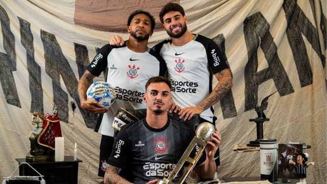 Corinthians lança novo uniforme inspirado no título mundial de 2000