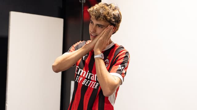 Flamengo ‘sonha’ com João Félix e diretor liga para atacante