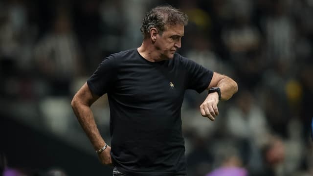 Cuca admite necessidade de reforços no Atlético e critica jogadores: “não estão rendendo”