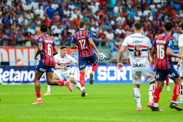 Bahia vence o São Paulo e sobe na tabela