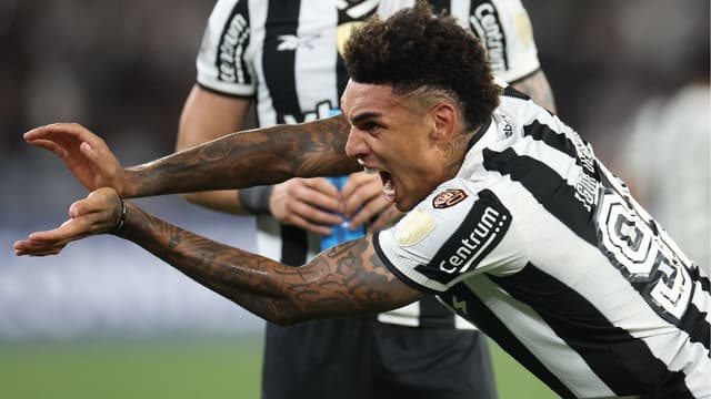 Igor Jesus está próximo de deixar o Botafogo