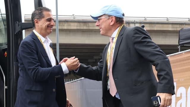 Textor mira três estrangeiros para assumir o Botafogo após demissão de Paiva
