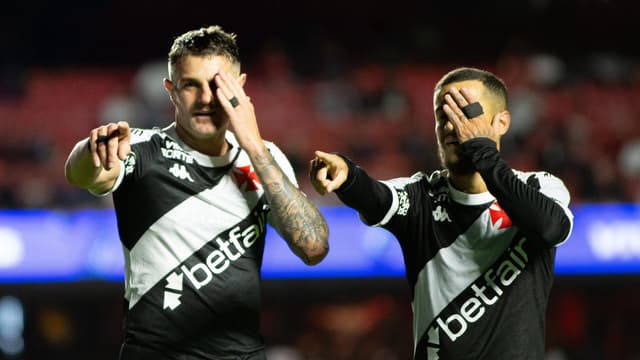 Vasco: Coutinho sofre ameaça de Vegetti após vitória no Morumbis