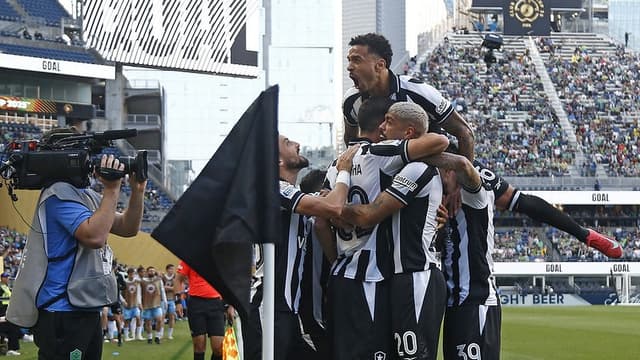 Botafogo tentará repetir o que apenas cinco clubes fizeram em 2025