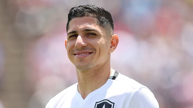 Repórter exalta feito de Flamengo e Botafogo: ‘Incrivelmente fortes’