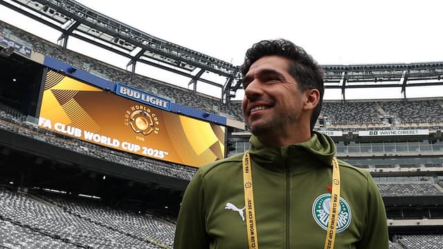 Palmeiras prepara ação junto à FIFA para inscrever jogadores