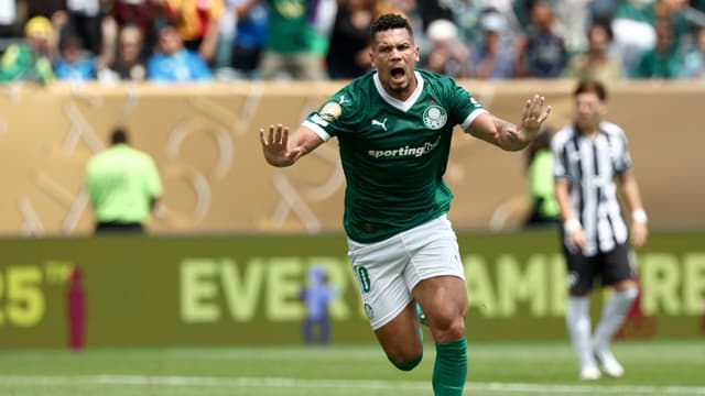 Paulinho passará por nova cirurgia, revela médico do Palmeiras