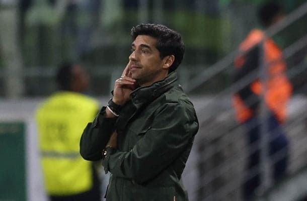 Abel Ferreira diz que vitória do Palmeiras foi justa e detona gramado do Allianz: ‘Está ruim’