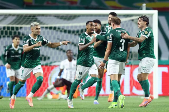 Brasil iguala Argentina em títulos da Libertadores após final entre Palmeiras e Flamengo