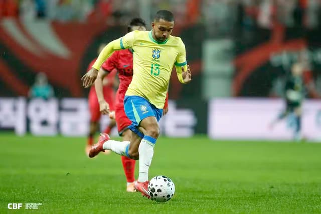 Paulo Henrique estreia pela Seleção, supera Vitinho nos números e ganha espaço com Ancelotti