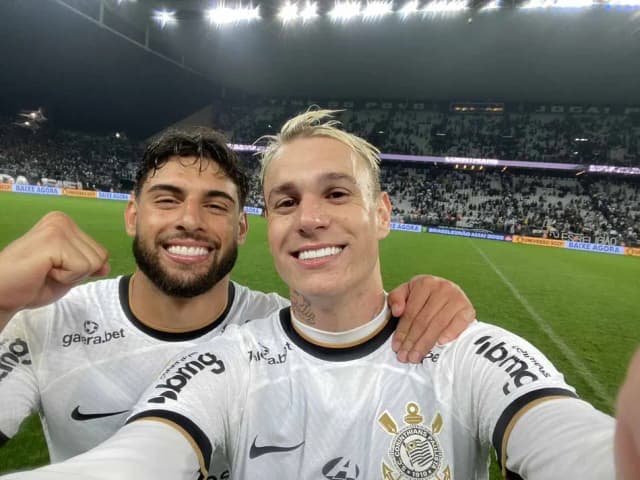 Róger Guedes comenta pênalti de Yuri Alberto e explica saída do Corinthians