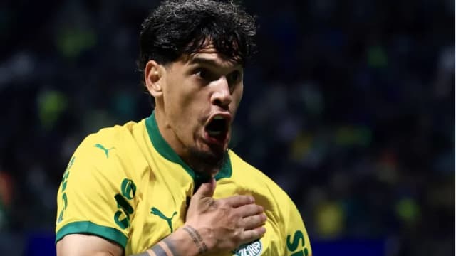 Gustavo Gómez retorna ao Palmeiras para enfrentar o Vitória no Brasileirão