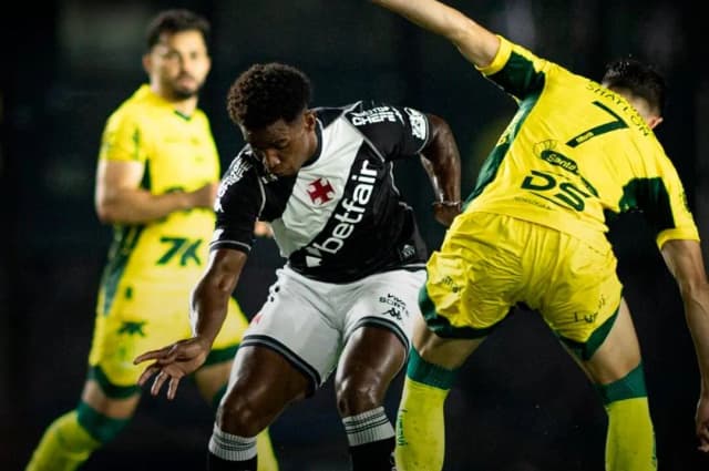 Mirassol vence Vasco em São Januário e garante vaga inédita na Libertadores