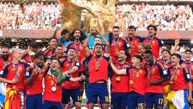 Rodri elogia Aitana Bonmatí após título da Espanha na Copa do Mundo